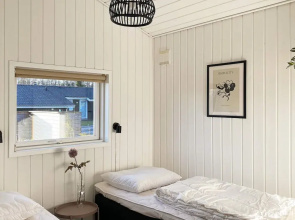 10 Person Holiday Home in Juelsminde-by Traum