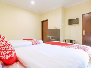 Super OYO 1654 Maha Bharata Kuta Inn