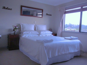 Mangrove Manor Bed & Breakfast
