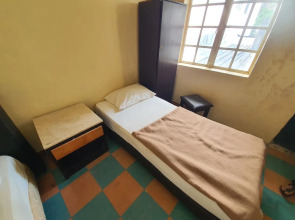 SPOT ON 90138 Hotel Elwarda Klcity