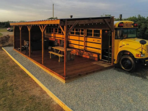 American School Bus - 1 Bedroom  - Blossom Farm - Tiers Cross