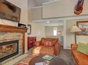 Lance'S West 7 Condominium