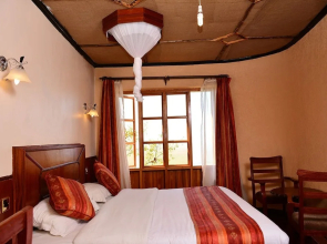 Mara Sun Lodge