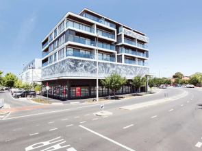 Spacious Urban Oasis in Central Location