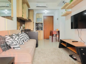 Homey Rustic 2Br Apartment At Signature Park Grande