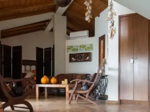 Poikilma Alonissos Villas Villa Petra 105m2