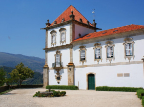 Casa Das Torres De Oliveira