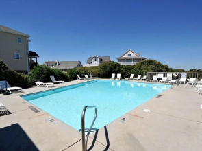 Sea La Vie (North Topsail) by Topsail Realty