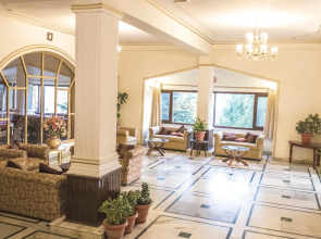 Royal Jardin Whistling Pines Resort