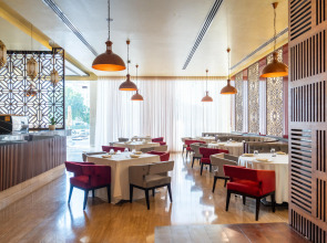 Radisson Hotel Muscat Panorama