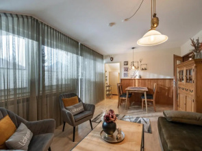 Schön gelegene Ferienwohnung für den Familien Urlaub mit Schwimmbad B7