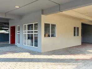 Treebo Treetops Inn - Anna Nagar