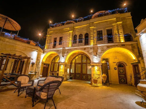 Capp Royal Cave Hotel