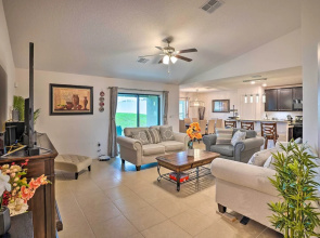 Charming Poinciana House w/ Patio: 30 Mi to Disney