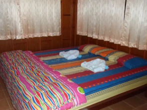 Krua Baansuan Resort