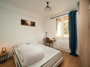 Grand Appartement 3 chambres avec clim et balcon