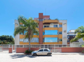 Apartamento a 150 metros da Praia de Mariscal.