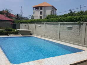 Le Petit Chalet Hotel