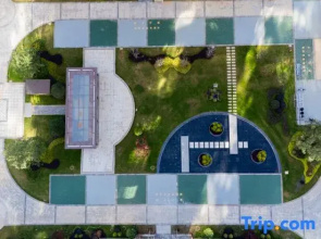 EzzI Hotel