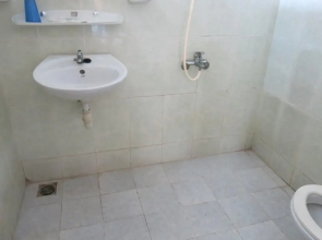 Que Huong Guest House