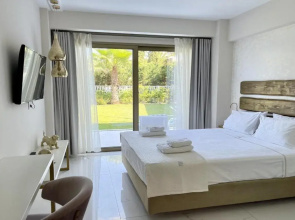 Laguna Resort