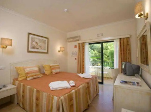 Ria Plaza Resort