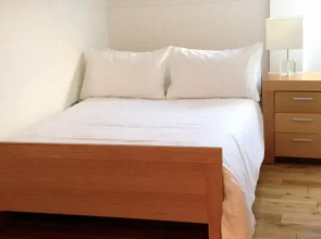 Numer 3 , Flat 12 Lorne Park Road