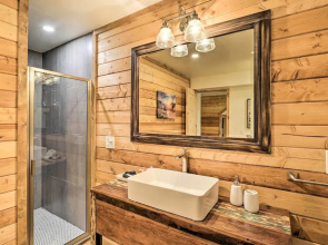 Luxe Pagosa Springs Cabin w/ Sauna & Hot Tub!