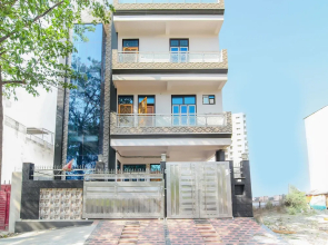 OYO 13478 Hotel Surabhi Garden