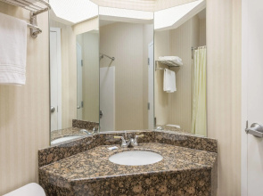 Super 8 by Wyndham Harrisburg Hershey North
