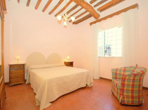 House in Ciciana With Pool and Scenic Views