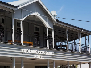 Coolangatta Sands Hotel