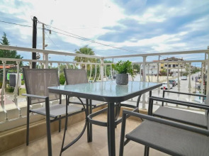 Tommy Seafront No 1 by Rentalspro - Nea Flogita