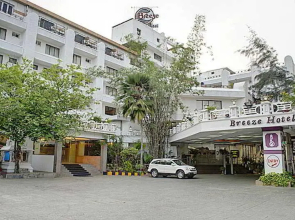Breeze Hotel