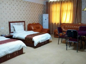 Yanshi 7 Star Express Hotel