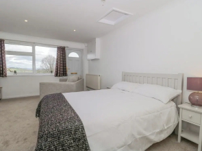 27 Fernhill Heights