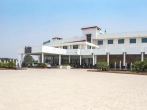 MM Continental Hotel
