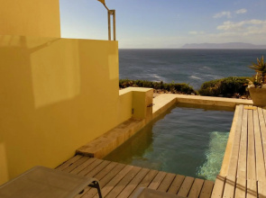 Whalesong Lodge