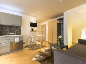 Room 5 Apartments