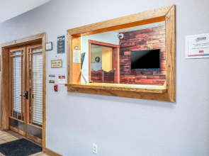Americas Best Value Inn Marquette