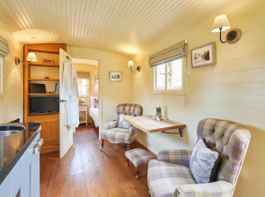 Host Stay Guards Van