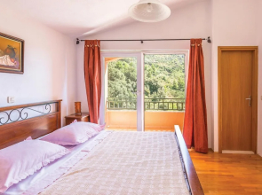 Beautiful Apartment in Makarska With 1 Bedrooms and Wifi