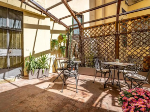 Maison Pitti Florence