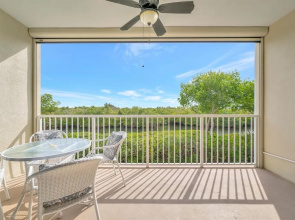 Sunrise Waterfront 2BR Townhome - Pool Private Terraces