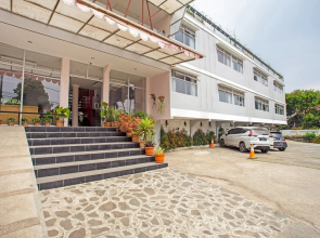 Collection O 3876 The Aurora Inn Lembang