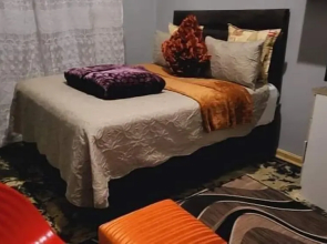 Golden gate guesthouse 0787391431