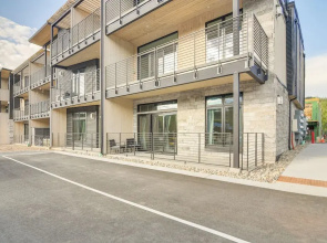 3 Mi to Lake Dillon: Condo Near Shops & Eats!
