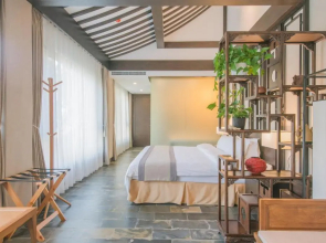 Guan Sam Hotel