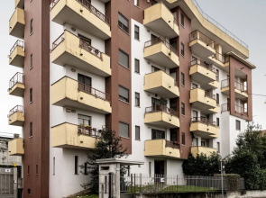 Suitelowcost Humanitas Apartment