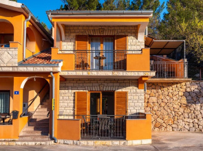 Awesome Apartment in Modric With 2 Bedrooms and Wifi